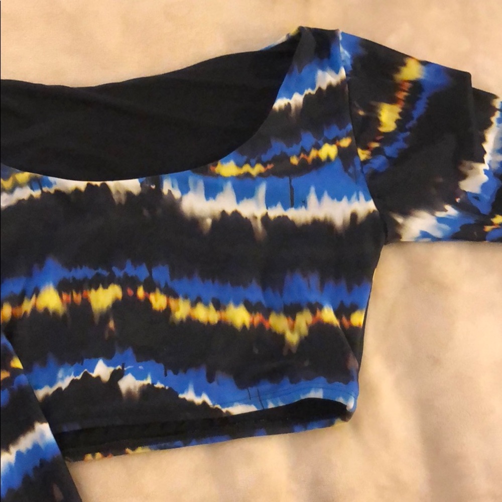 Cropped top - Picture 2 of 3